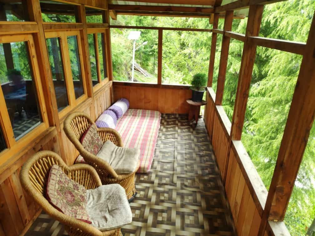 Latoda Eco Lodge Jibhi Exteriér fotografie